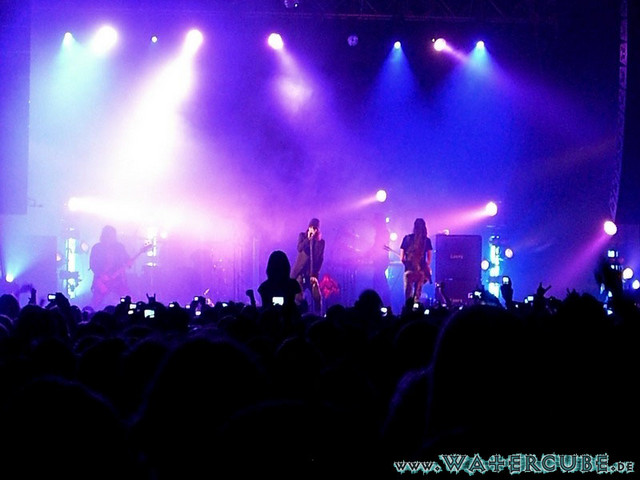 Him-09.jpg