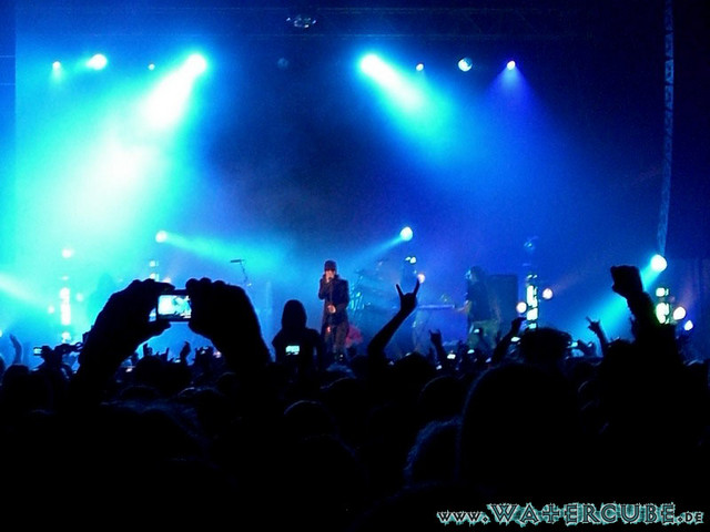 Him-10.jpg
